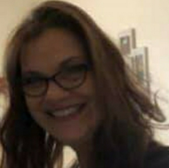 Meet your Posher, Lisa - Picture 1 of 1